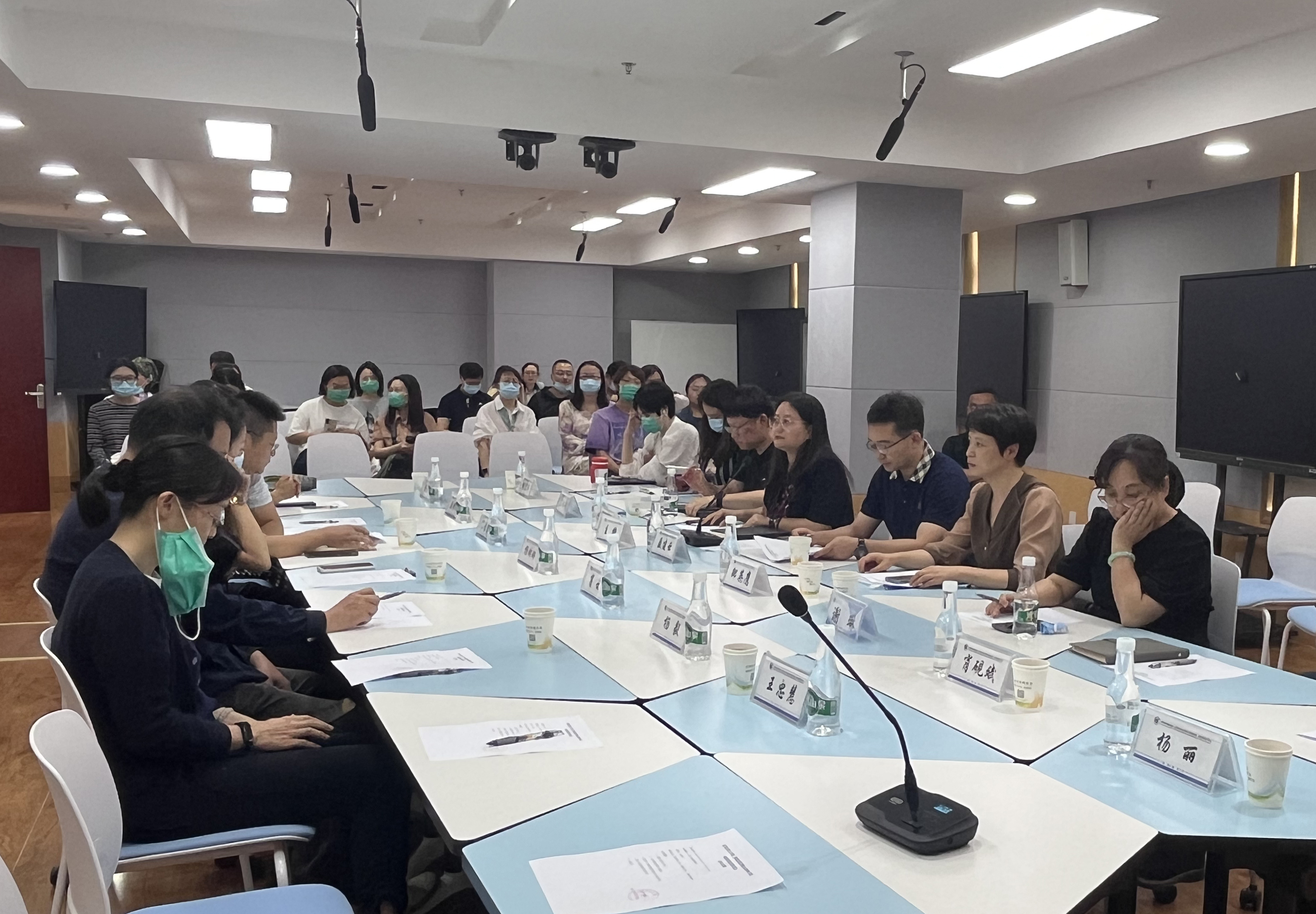 cf0410b7137df820e3c128f538c1423 